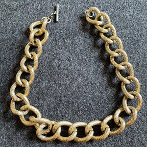 Gold chunky chain necklace